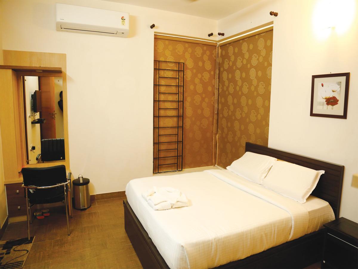 Kolam Serviced Apartments - Adyar. Chennai Bagian luar foto